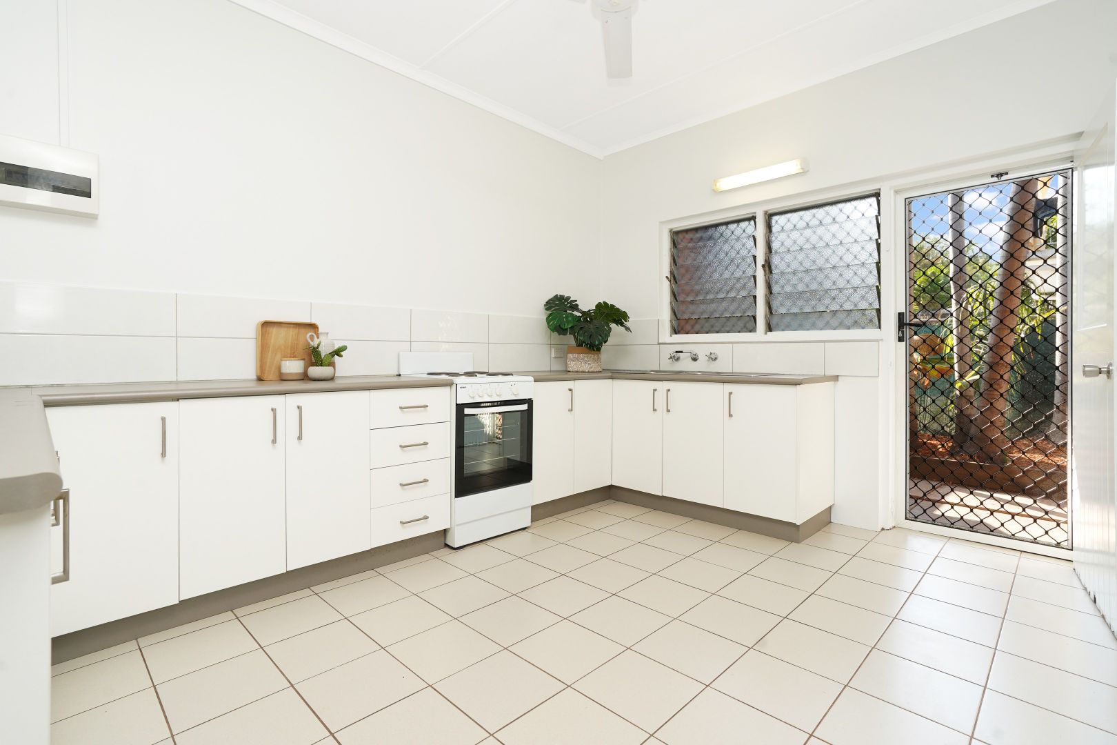 2/9 Hickory Street, Nightcliff NT 0810, Image 2