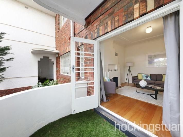 2 bedrooms Apartment / Unit / Flat in 3/1 Greville Street PRAHRAN VIC, 3181