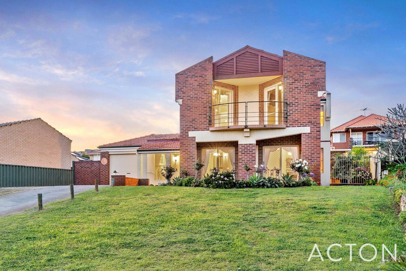 4 bedrooms House in 11 Capri Place DIANELLA WA, 6059