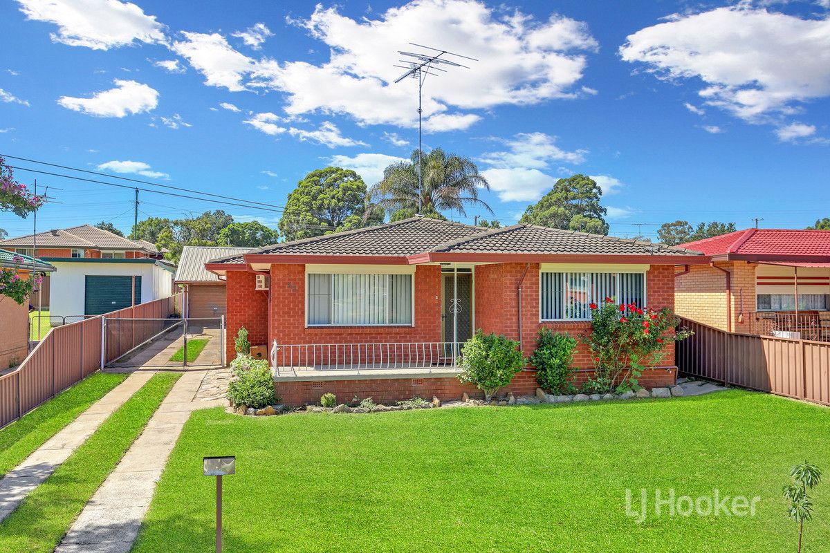 33 Superior Avenue, Seven Hills NSW 2147, Image 0