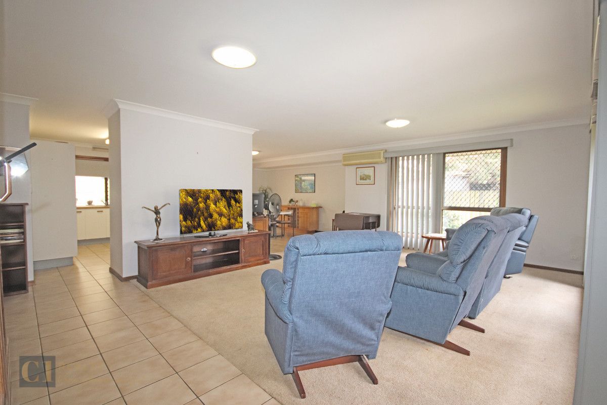 45 Crescent Avenue, Hope Island QLD 4212, Image 2