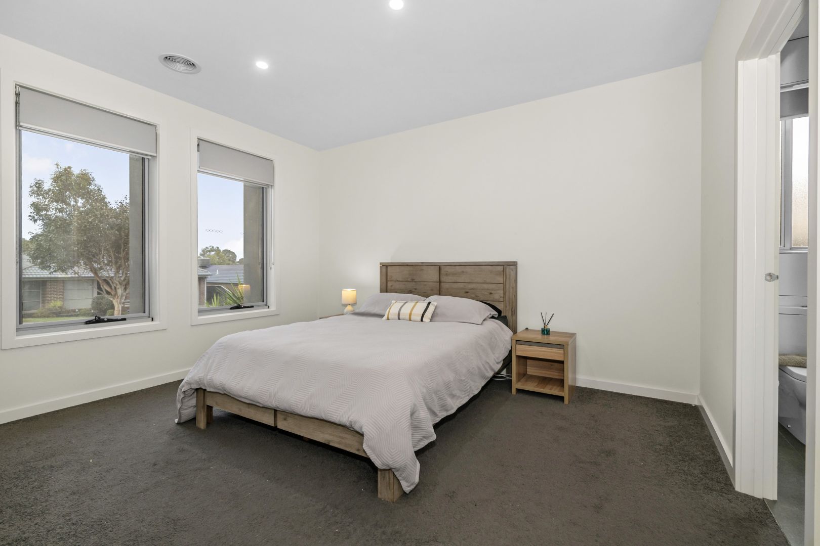 9 Isidore Drive, Doreen VIC 3754 House For Rent 500 Domain