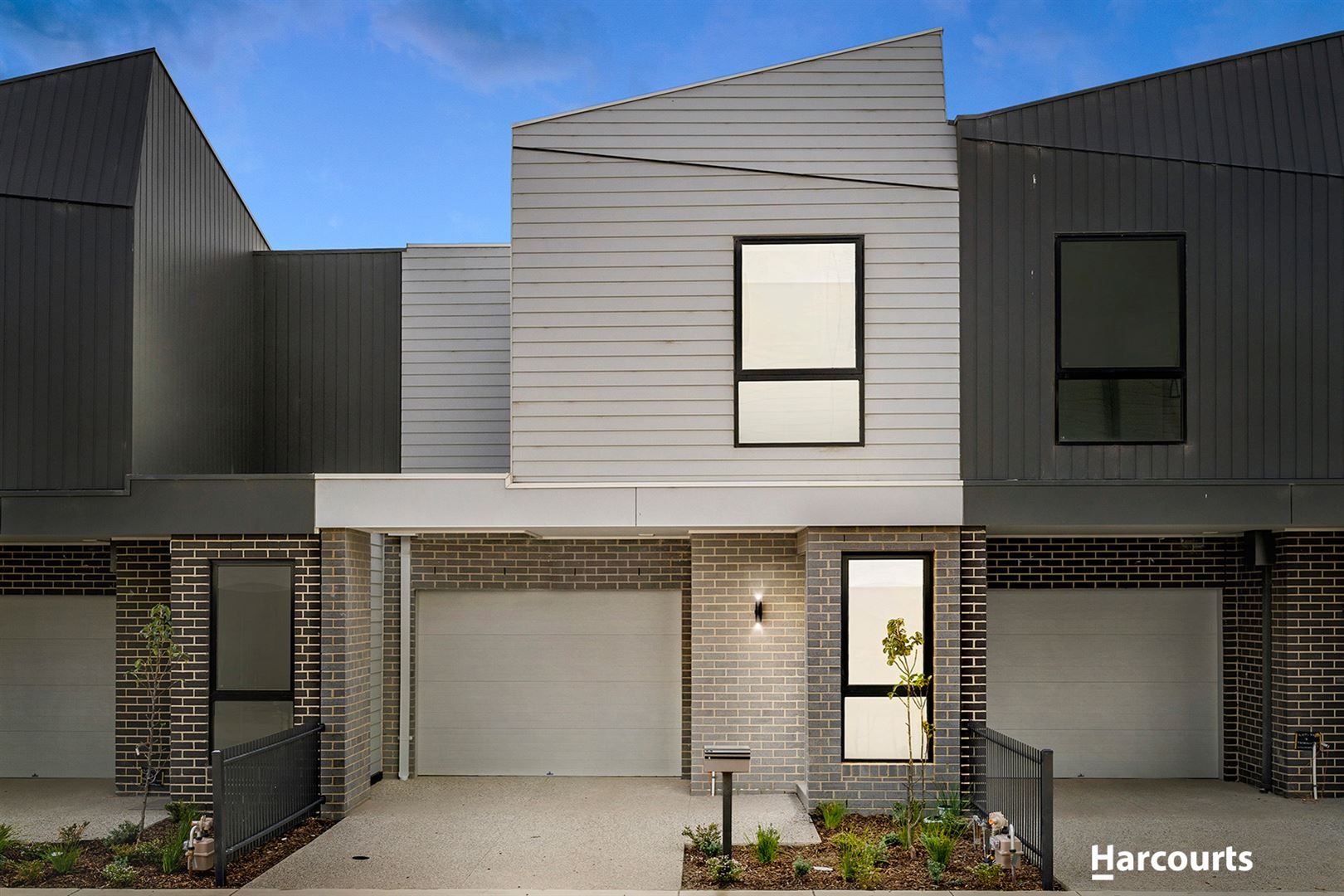 3 bedrooms Townhouse in 5 Tedesco Circuit WILLIAMSTOWN NORTH VIC, 3016