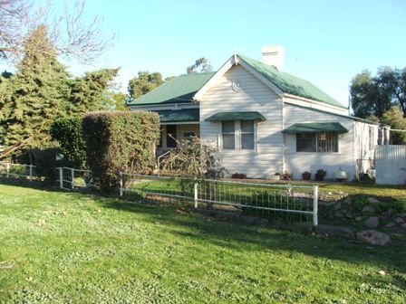 23 Grafton St, Grenfell NSW 2810, Image 0