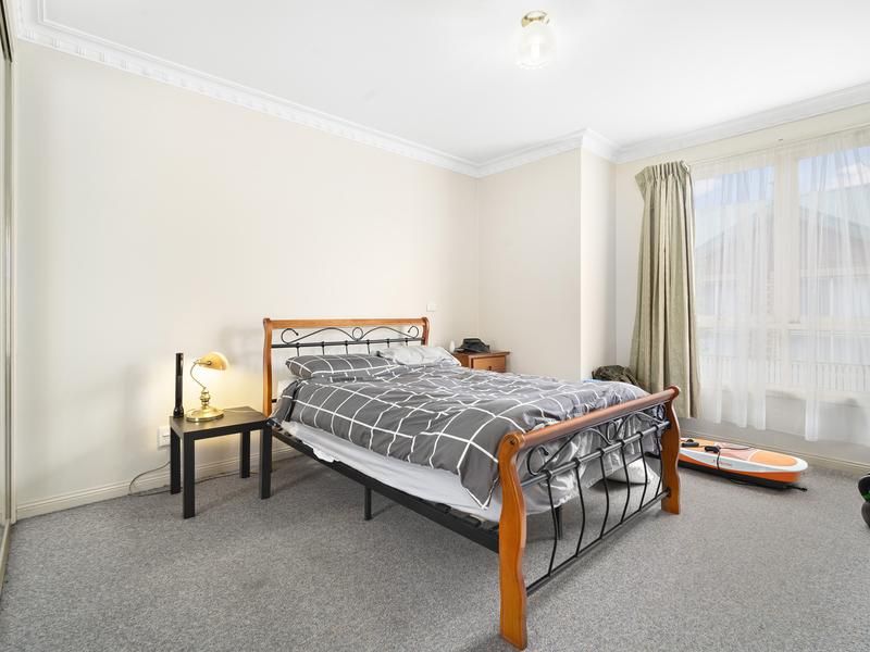 2/5 Castle Court, Ballarat East VIC 3350 Apartment For Rent 330