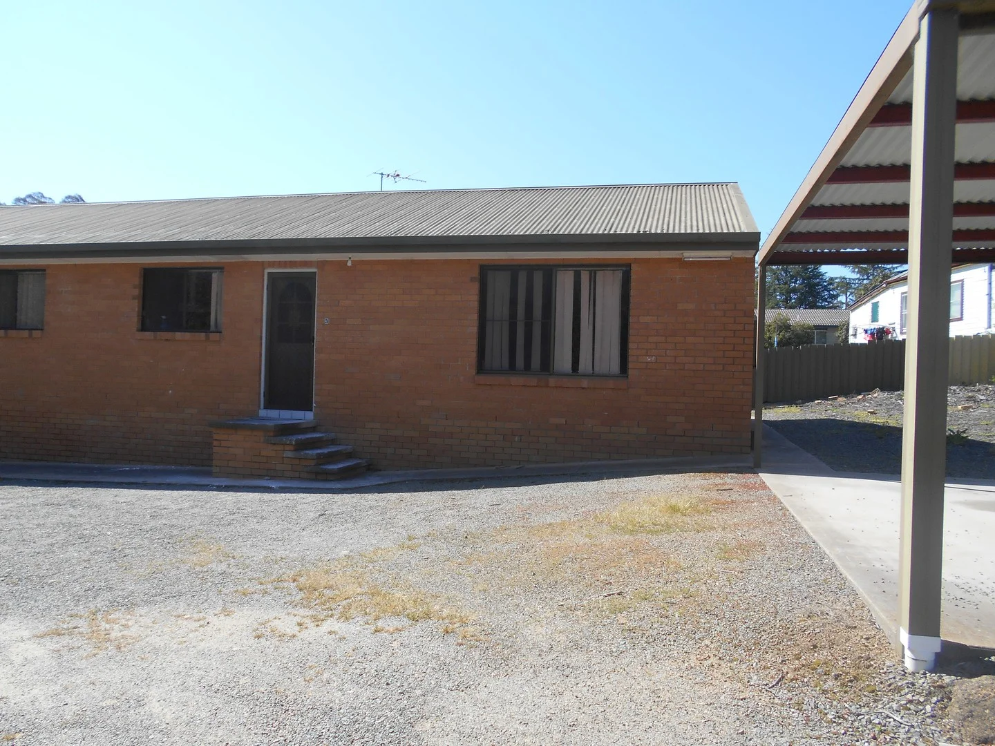 3/32 Blackett Ave, Young NSW 2594