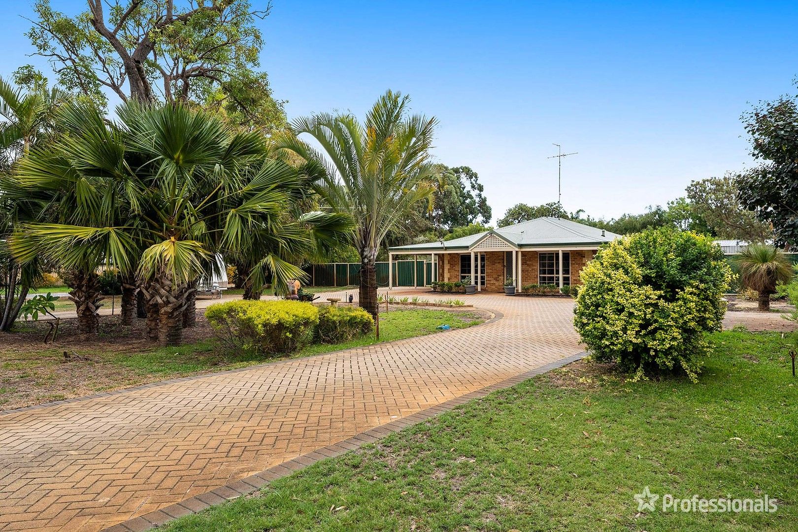 52 Victoria Circle, Greenfields WA 6210, Image 0