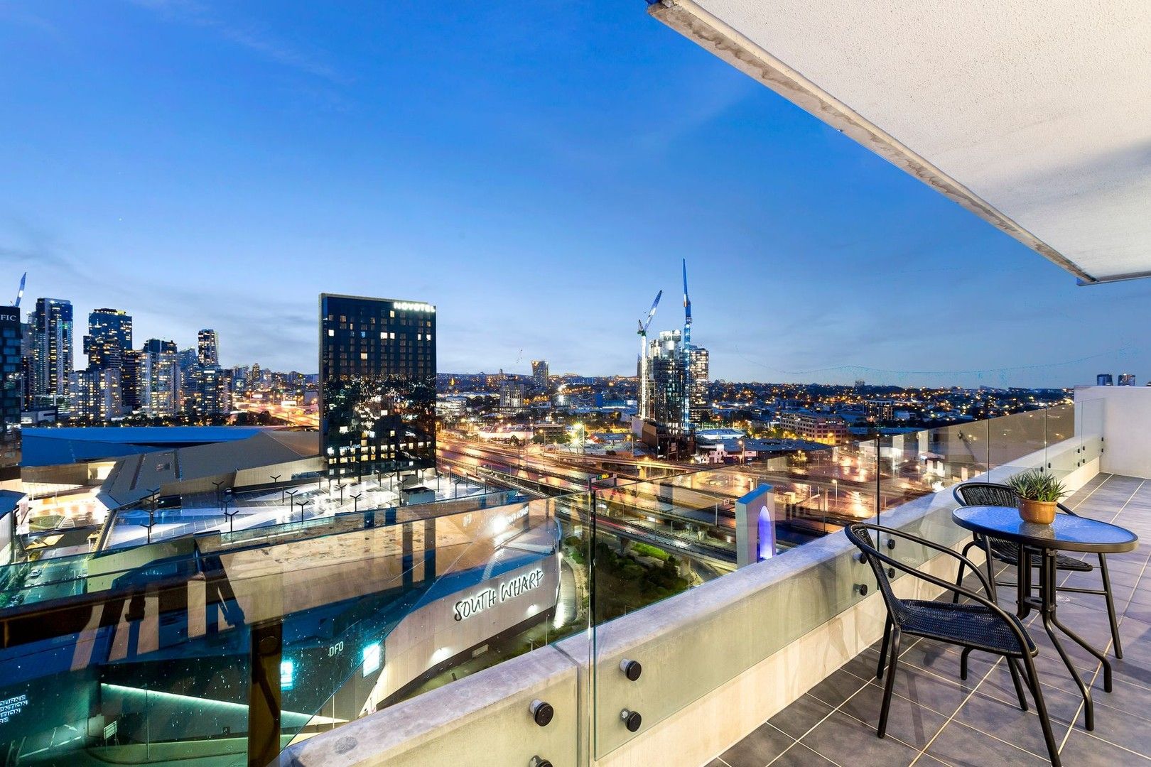 1 bedrooms Apartment / Unit / Flat in 2207/50 Lorimer Street DOCKLANDS VIC, 3008