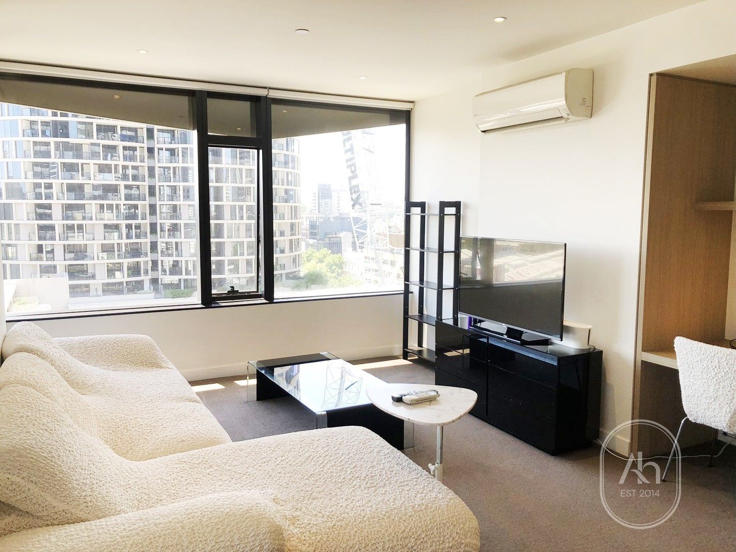 2 bedrooms Apartment / Unit / Flat in 1302/155 Franklin Street MELBOURNE VIC, 3000