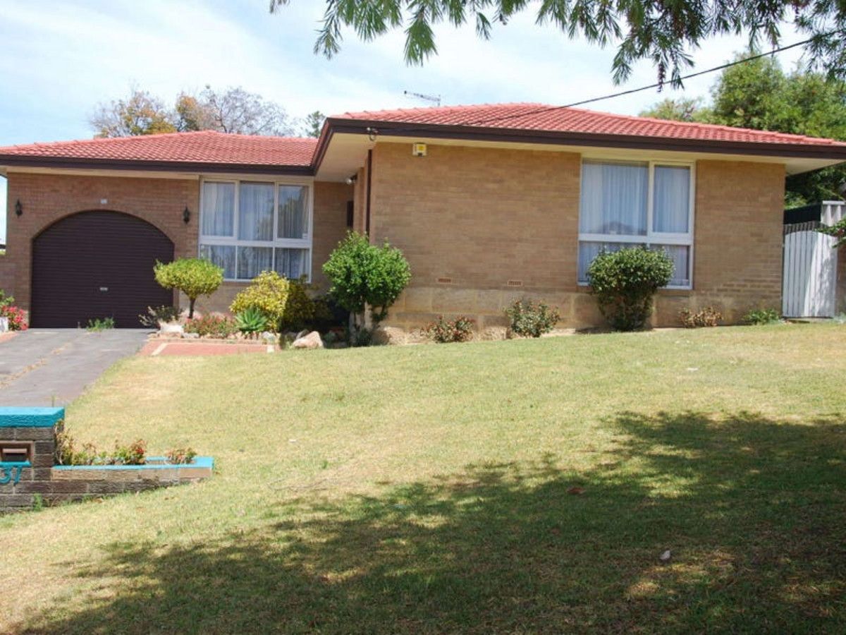 3 bedrooms House in 31 Appian Way HAMERSLEY WA, 6022