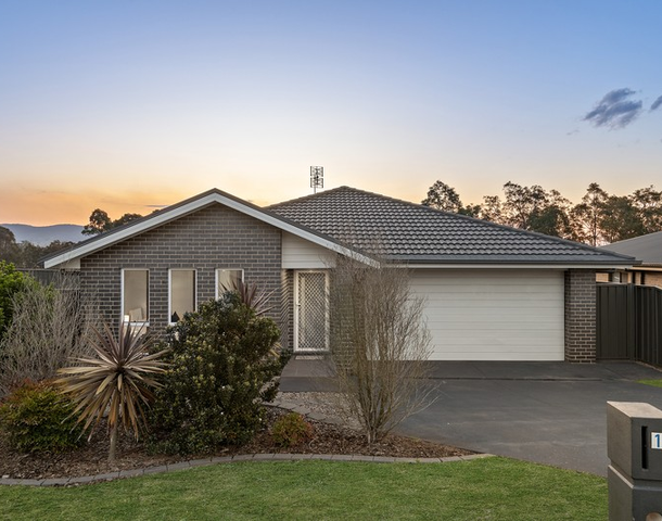 13 Hosking Place, Cessnock NSW 2325