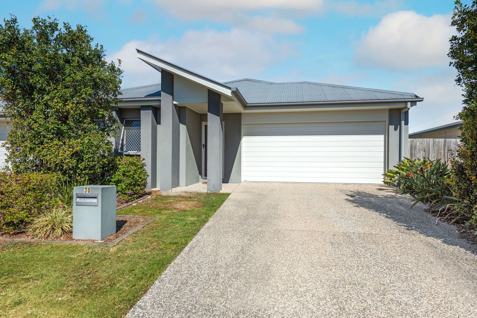 4 bedrooms House in 30 Apple Circuit GRIFFIN QLD, 4503