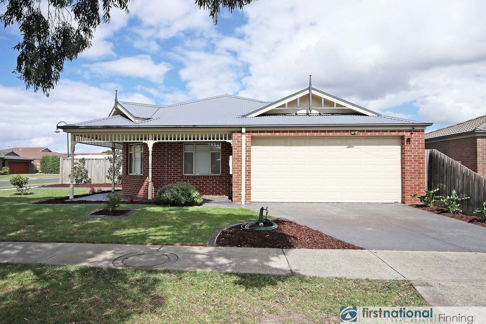 3 bedrooms House in 13 Stonehaven Avenue CRANBOURNE VIC, 3977
