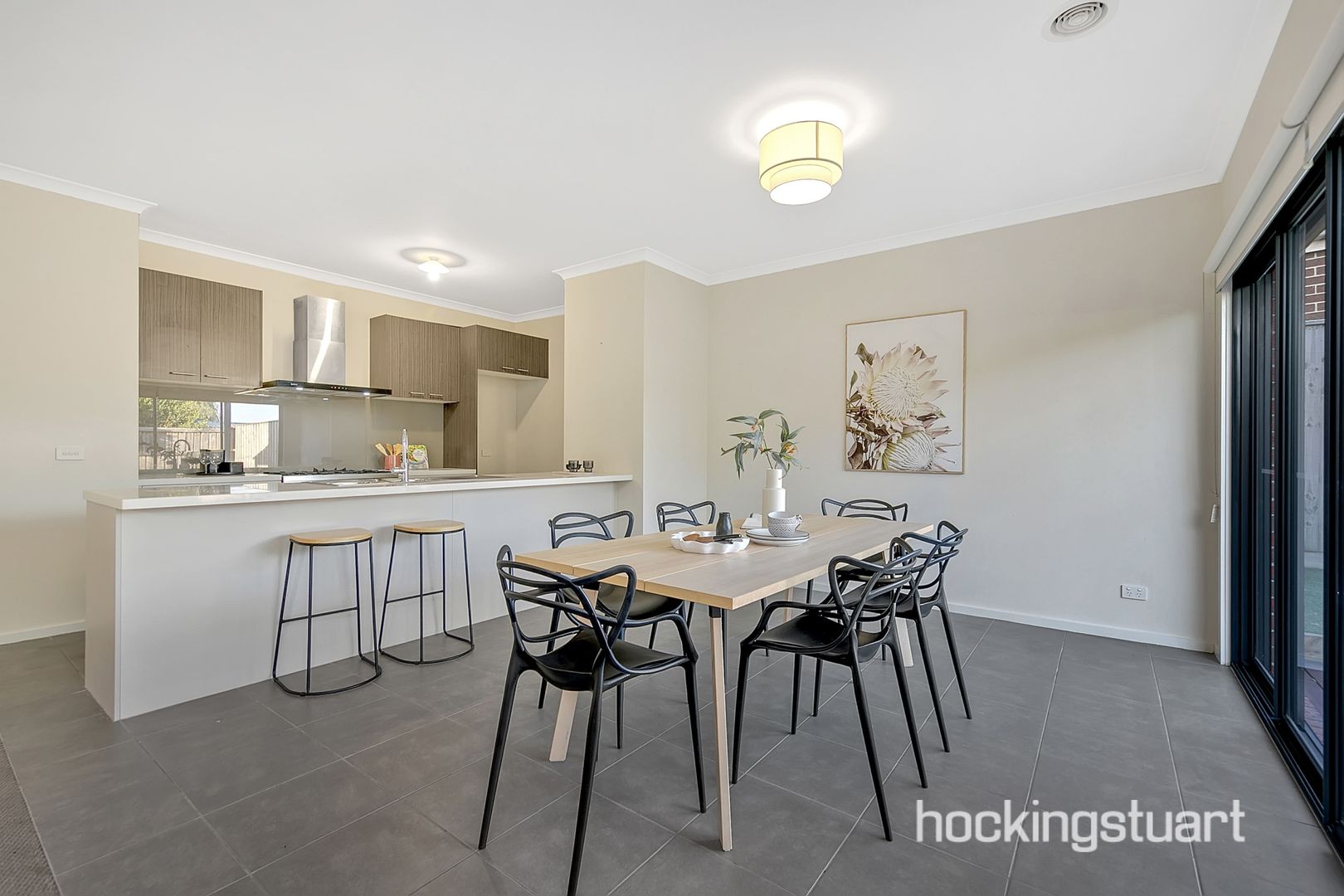 16 Dolmen Street, Wollert VIC 3750, Image 2