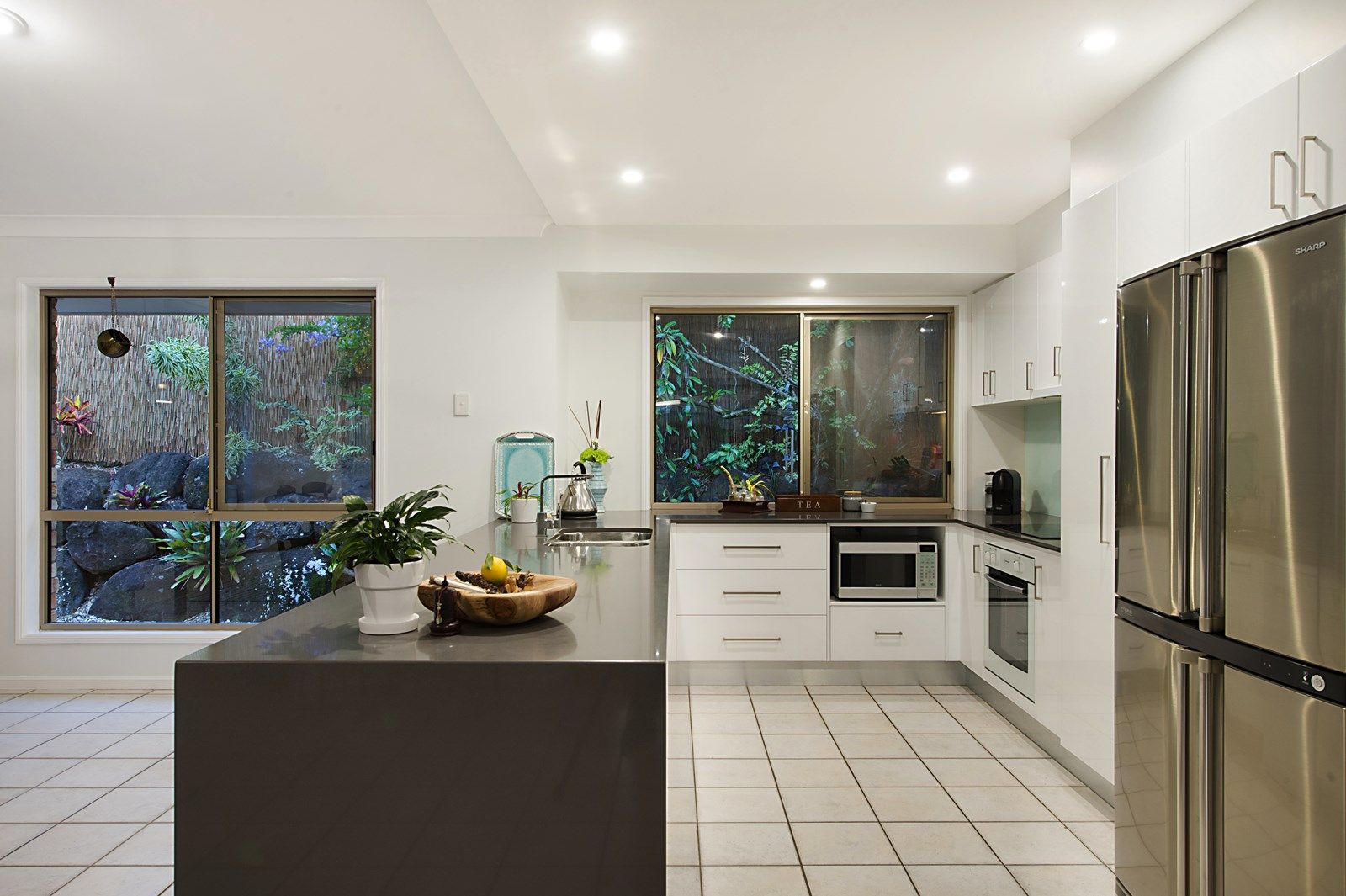 10 Harpullia Rise, Burleigh Heads QLD 4220, Image 1