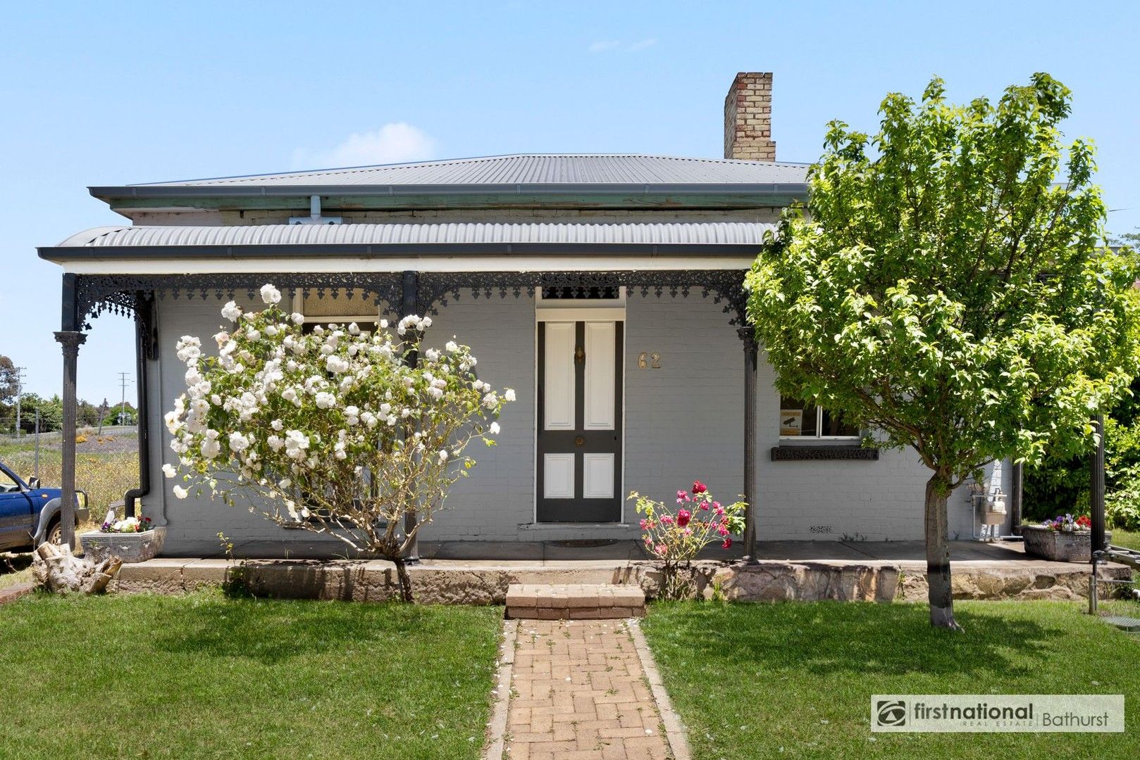 4 bedrooms House in 62 Railway Parade BATHURST NSW, 2795