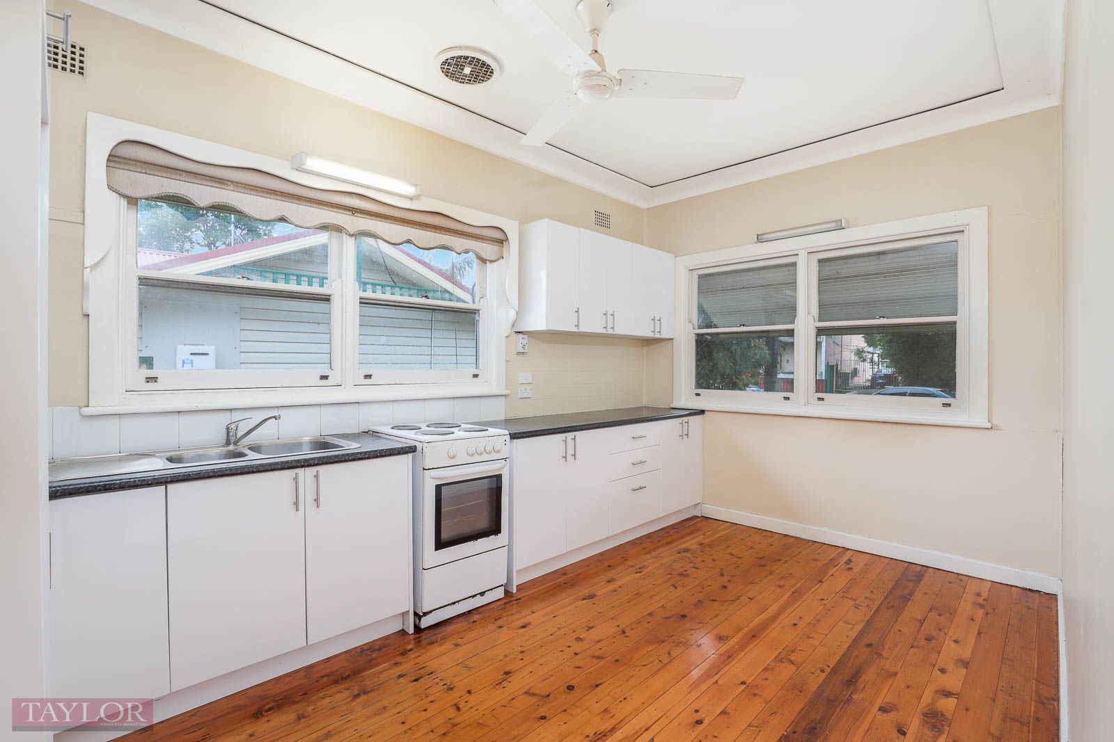 27 Albert Street, Granville NSW 2142, Image 2