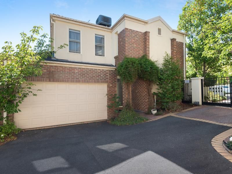 1/8 Hamel Street, Box Hill South VIC 3128, Image 0