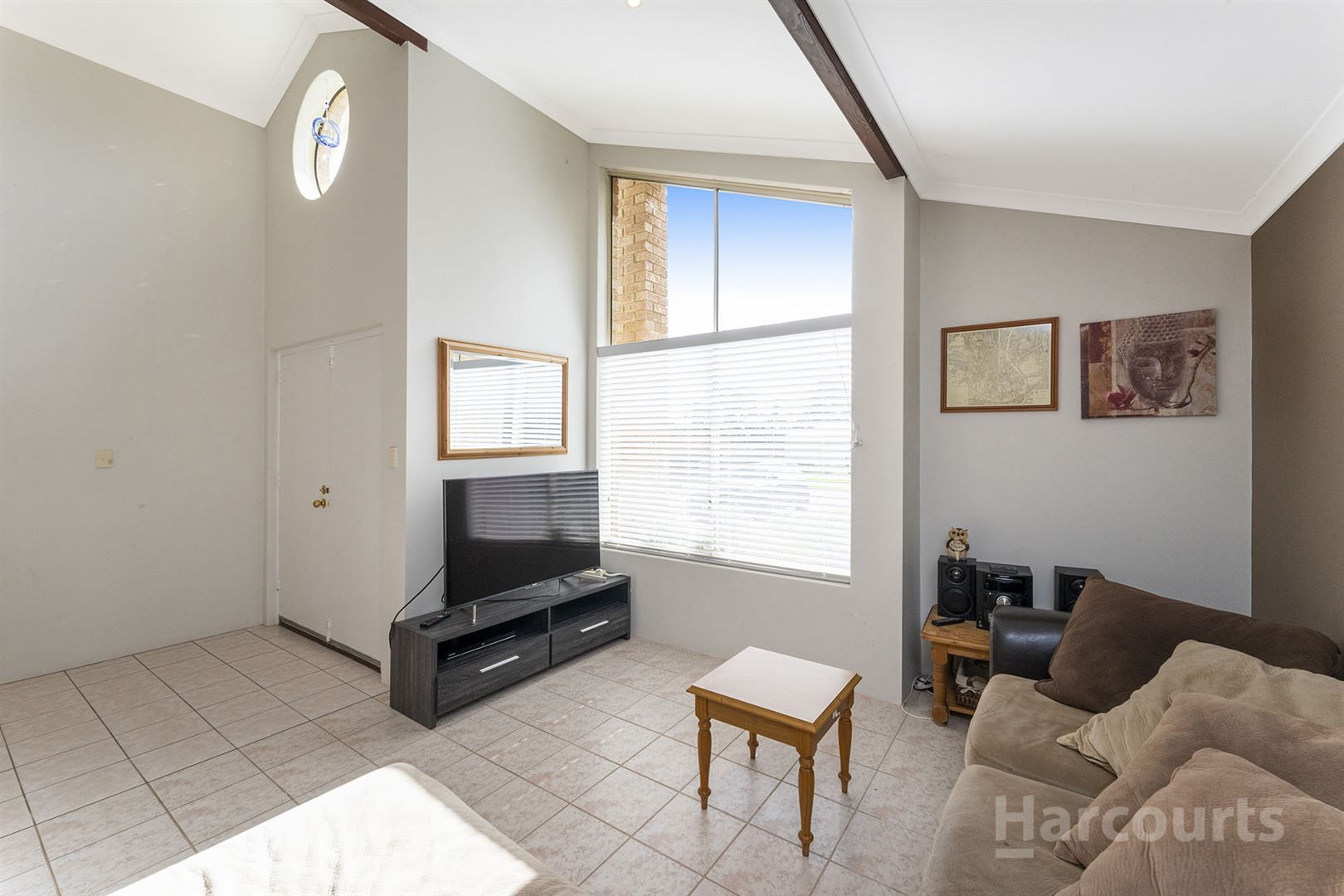 8 Darter Place, Halls Head WA 6210, Image 2