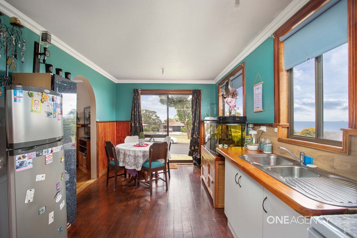 106 Pelissier Street, Somerset TAS 7322, Image 2