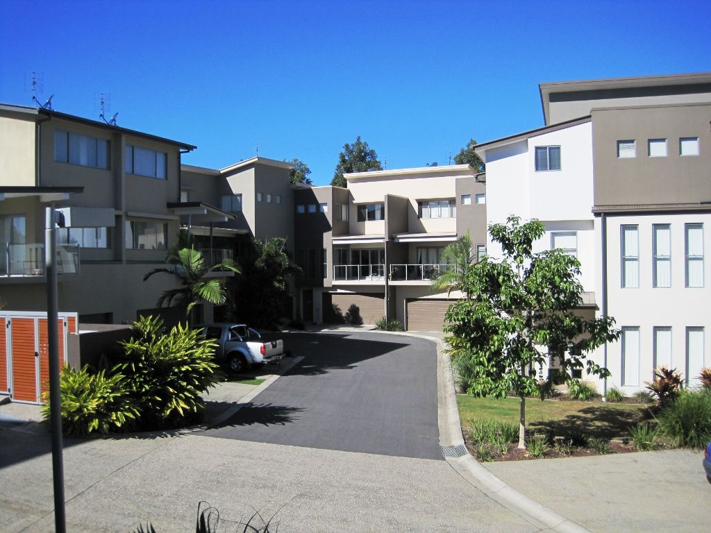 3 bedrooms Townhouse in 3/17 Great Southern Drive ROBINA QLD, 4226