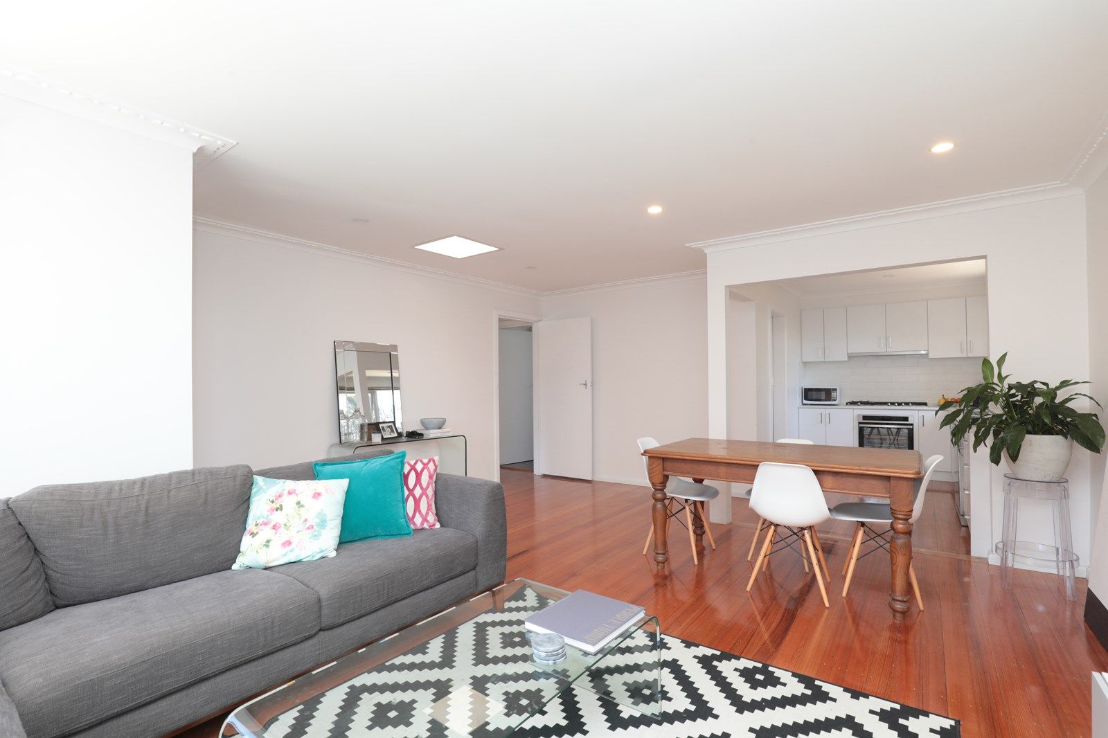 4/2a Keefer Street, Mordialloc VIC 3195, Image 2