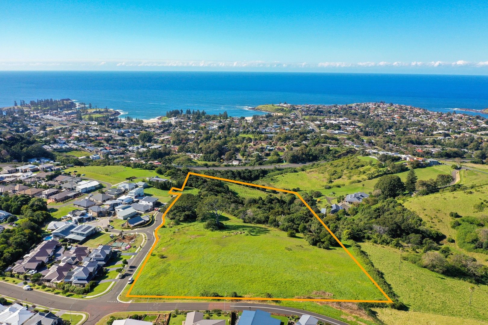 Acreage / Semi-Rural in 2 Caliope Street, KIAMA NSW, 2533