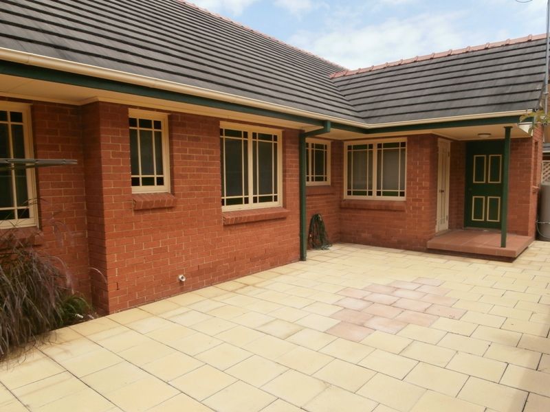 3 bedrooms Villa in 2/17 Berith Street UMINA BEACH NSW, 2257