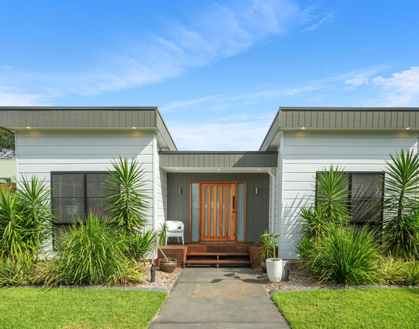 24 Adelaide Avenue, Umina Beach NSW 2257