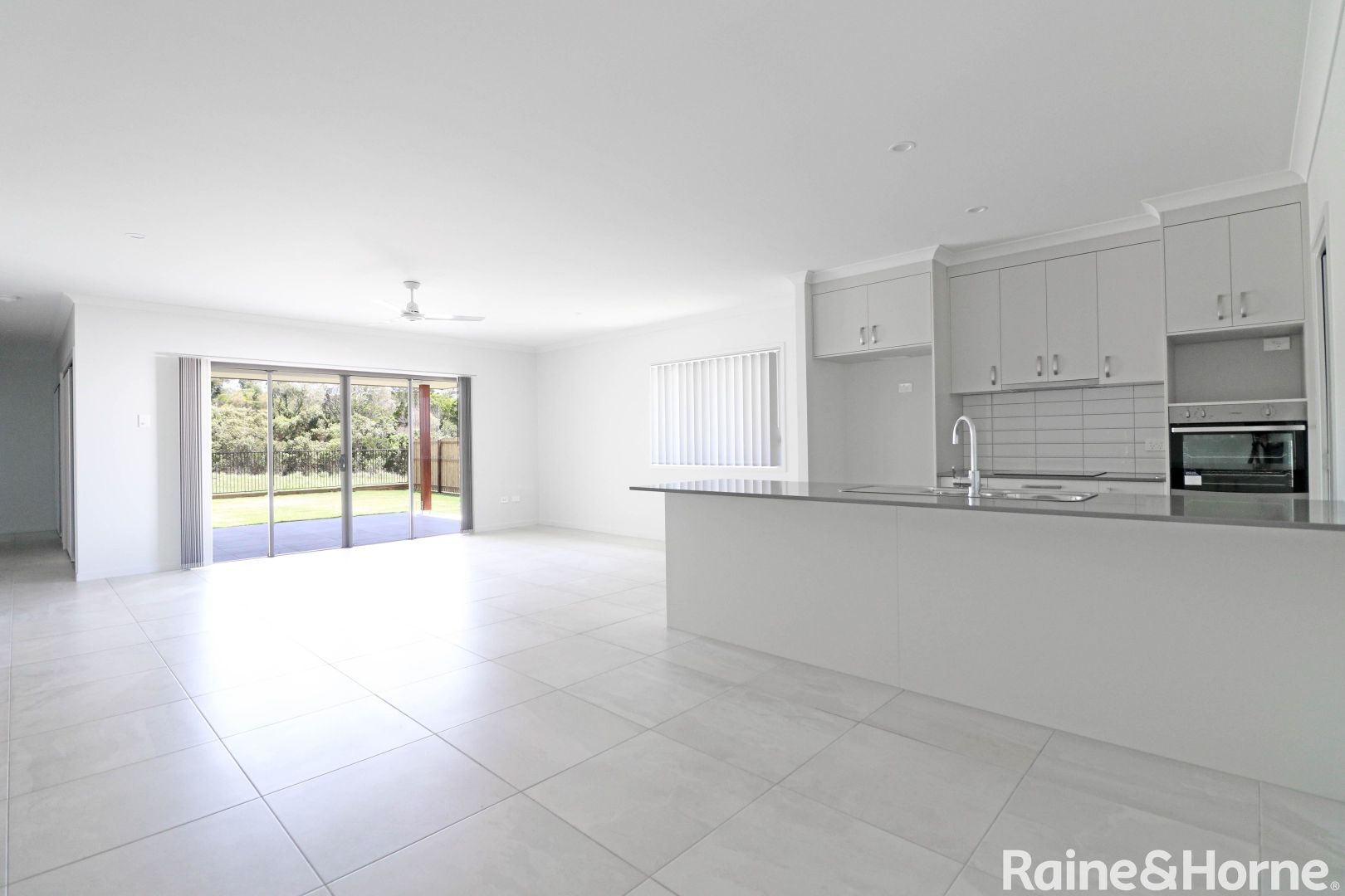 25 Tasman Drive, Urraween QLD 4655, Image 2