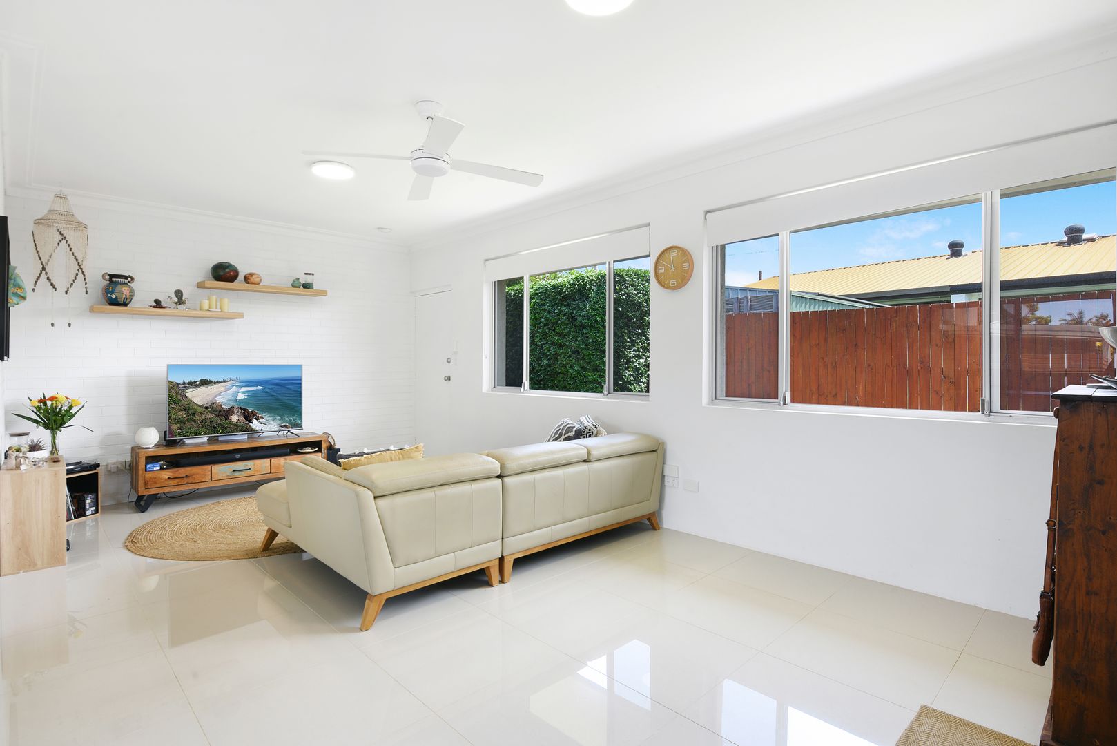 2/8 Russell Court, Miami QLD 4220, Image 2