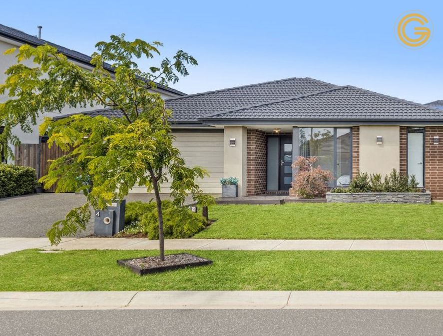 4 Lothbury Drive, Clyde North VIC 3978