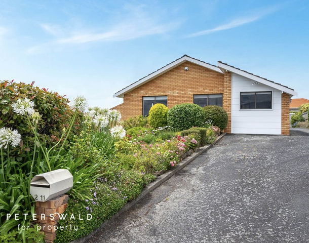 2/11 Tiersen Place, Sandy Bay TAS 7005