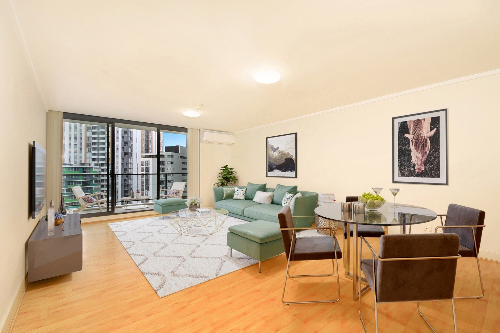 2 bedrooms Apartment / Unit / Flat in 1105/35b Arncliffe Street WOLLI CREEK NSW, 2205