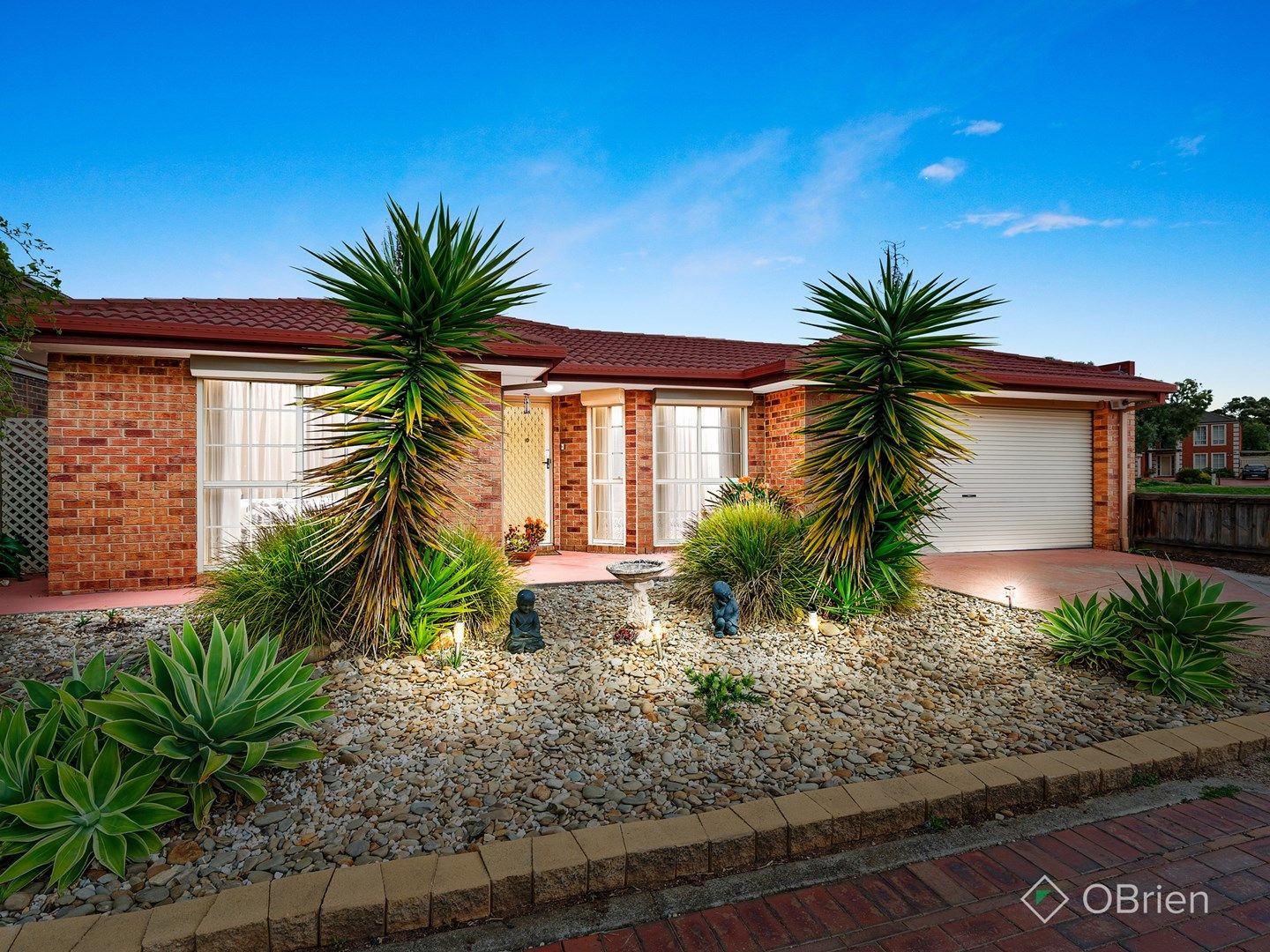 17 Raemur Court, Hoppers Crossing VIC 3029, Image 0
