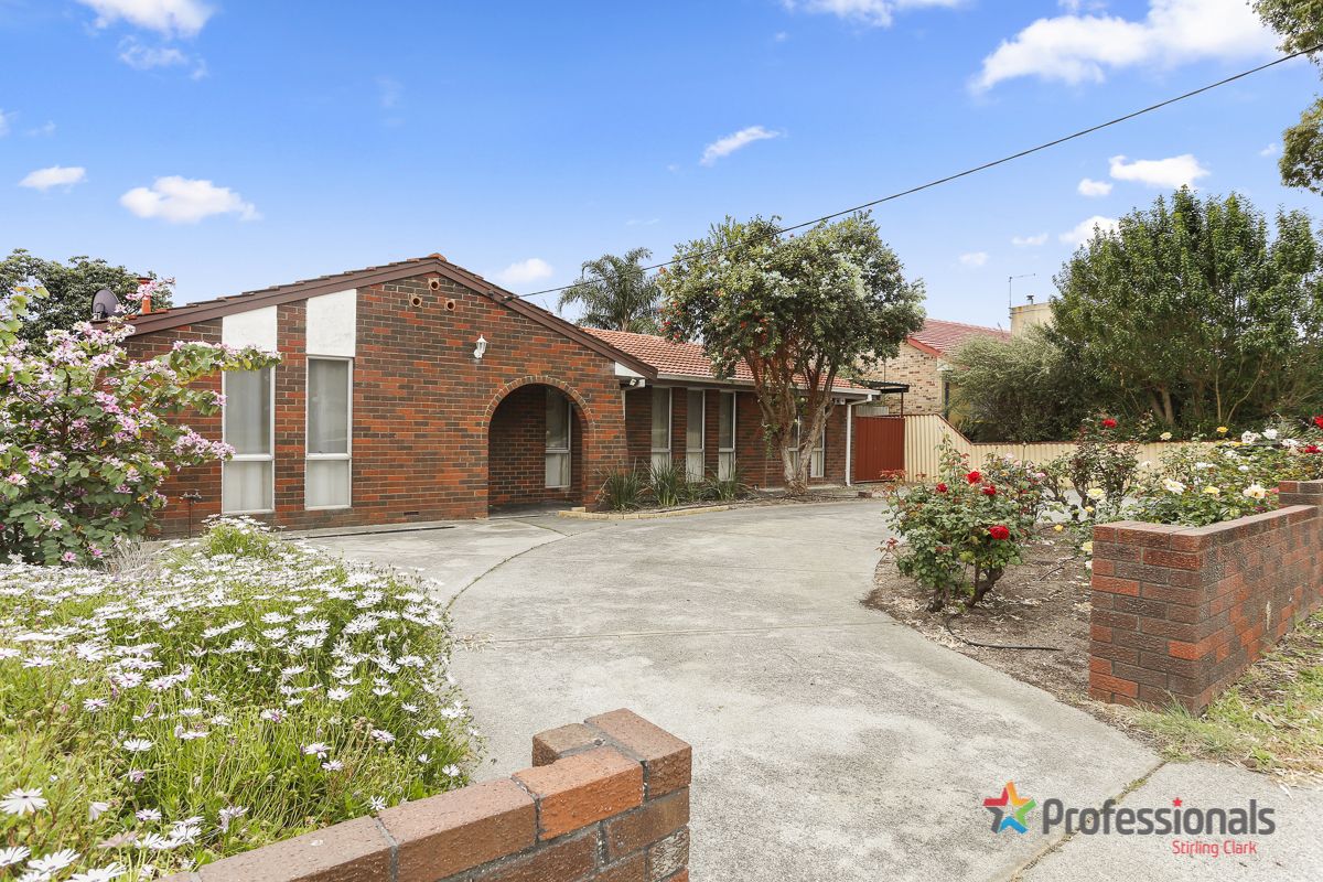 4 bedrooms House in 6 Chapman Street SWAN VIEW WA, 6056