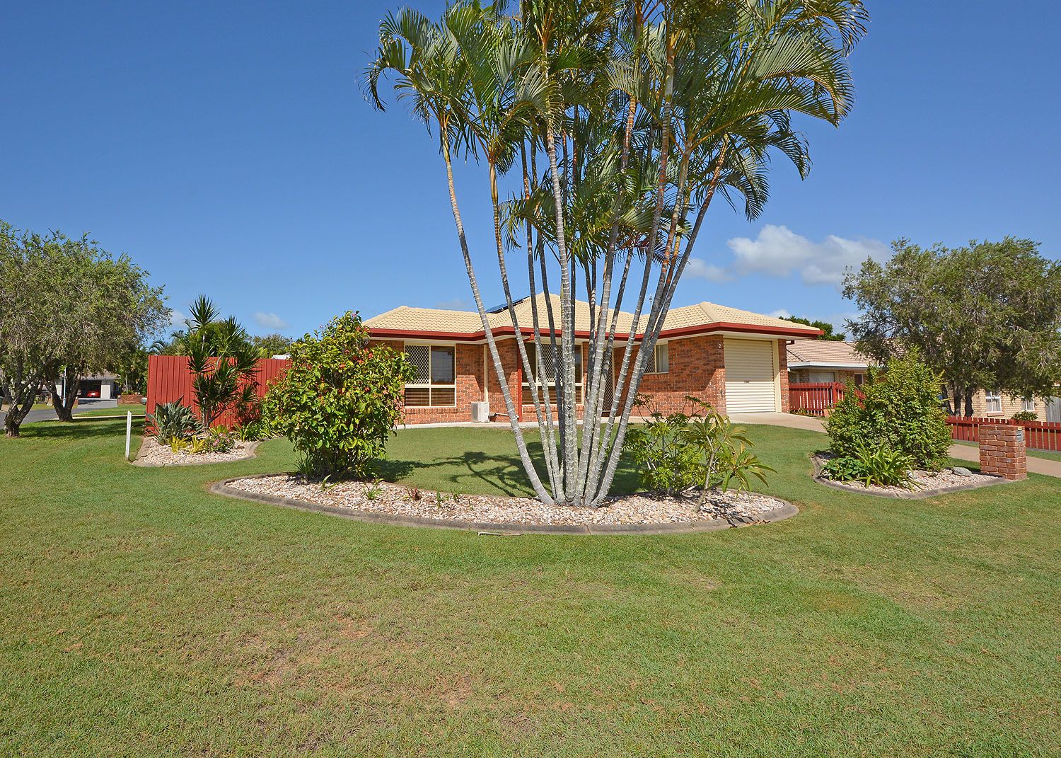 2 Trevnielsen Court, Torquay QLD 4655, Image 2