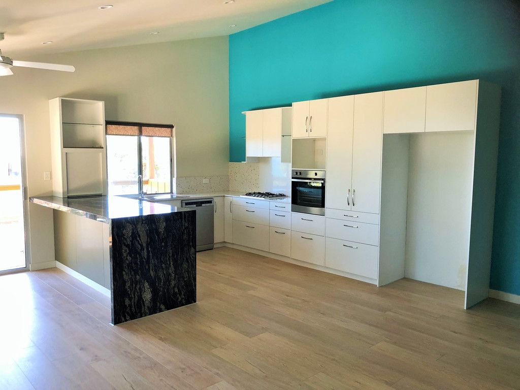 2 bedrooms House in 2up Martin Avenue MASLIN BEACH SA, 5170