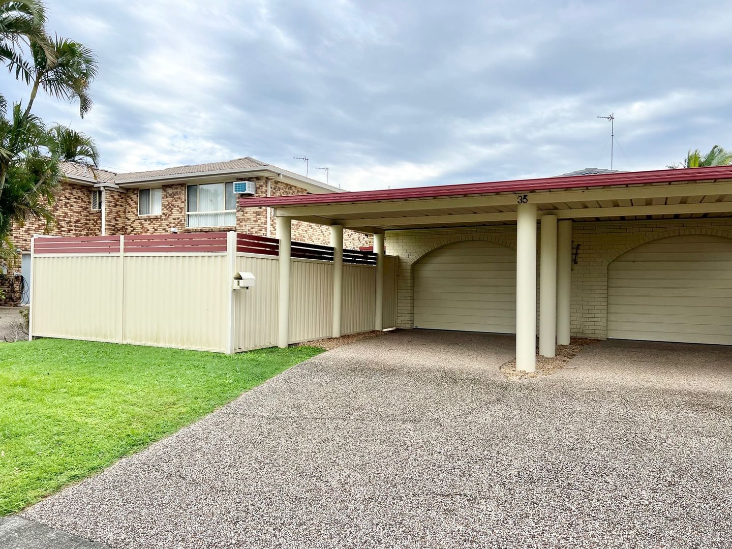 1/35 Victor Avenue, Paradise Point QLD 4216