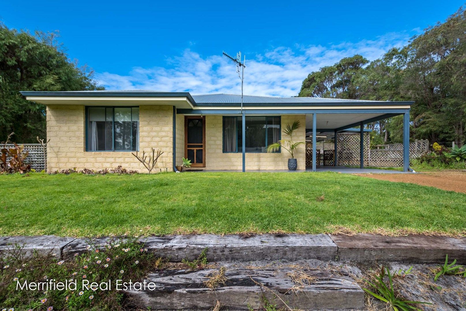 77 Wilson Street, Little Grove WA 6330, Image 0