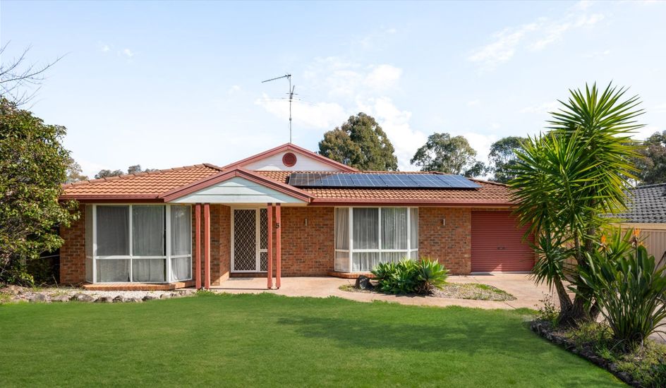 3 bedrooms House in 5 Elm Place NARELLAN VALE NSW, 2567