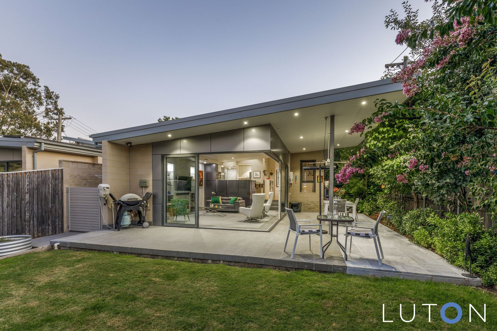 15 Weston Street, Yarralumla ACT 2600, Image 2