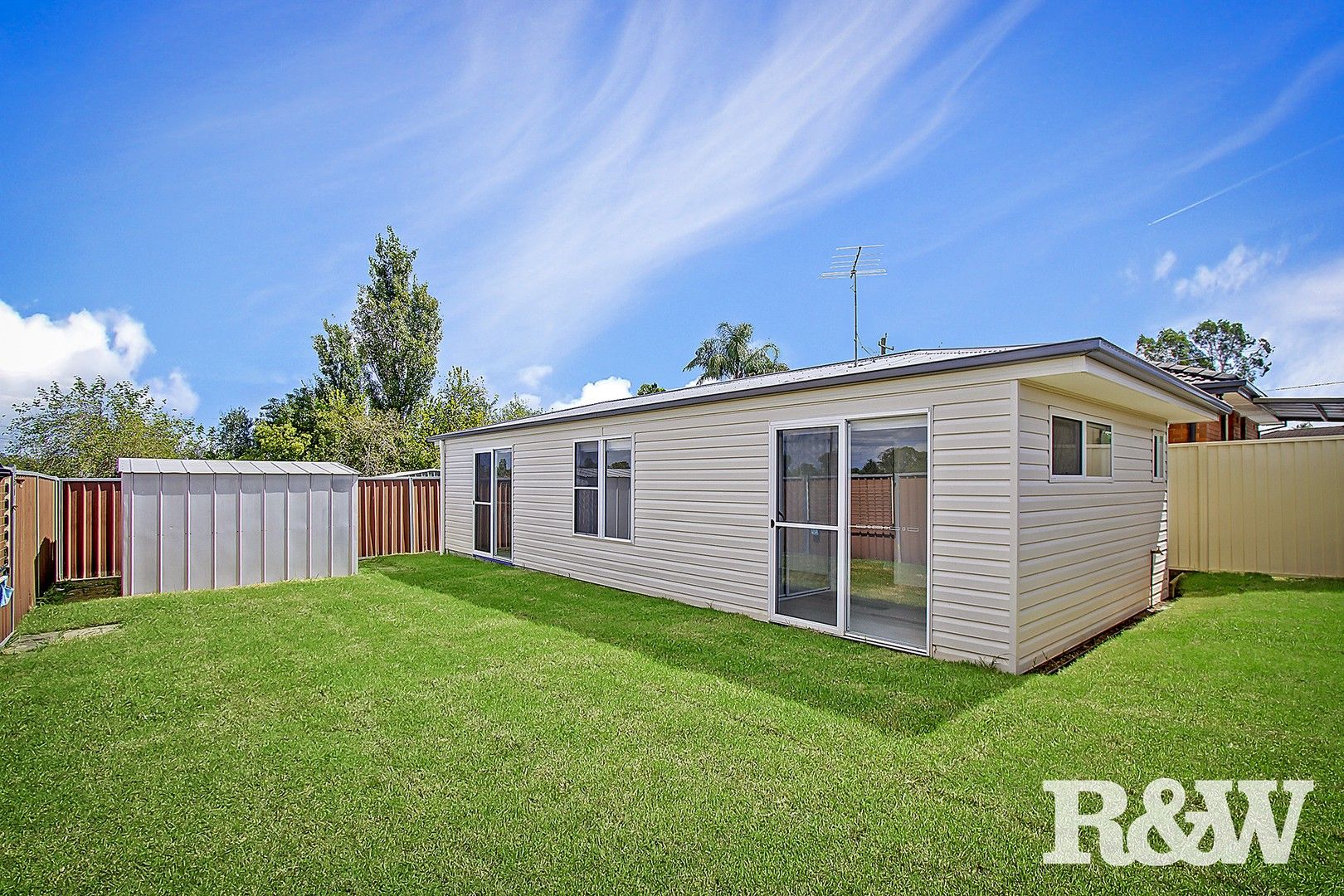 2 bedrooms House in 55A Noumea Street LETHBRIDGE PARK NSW, 2770