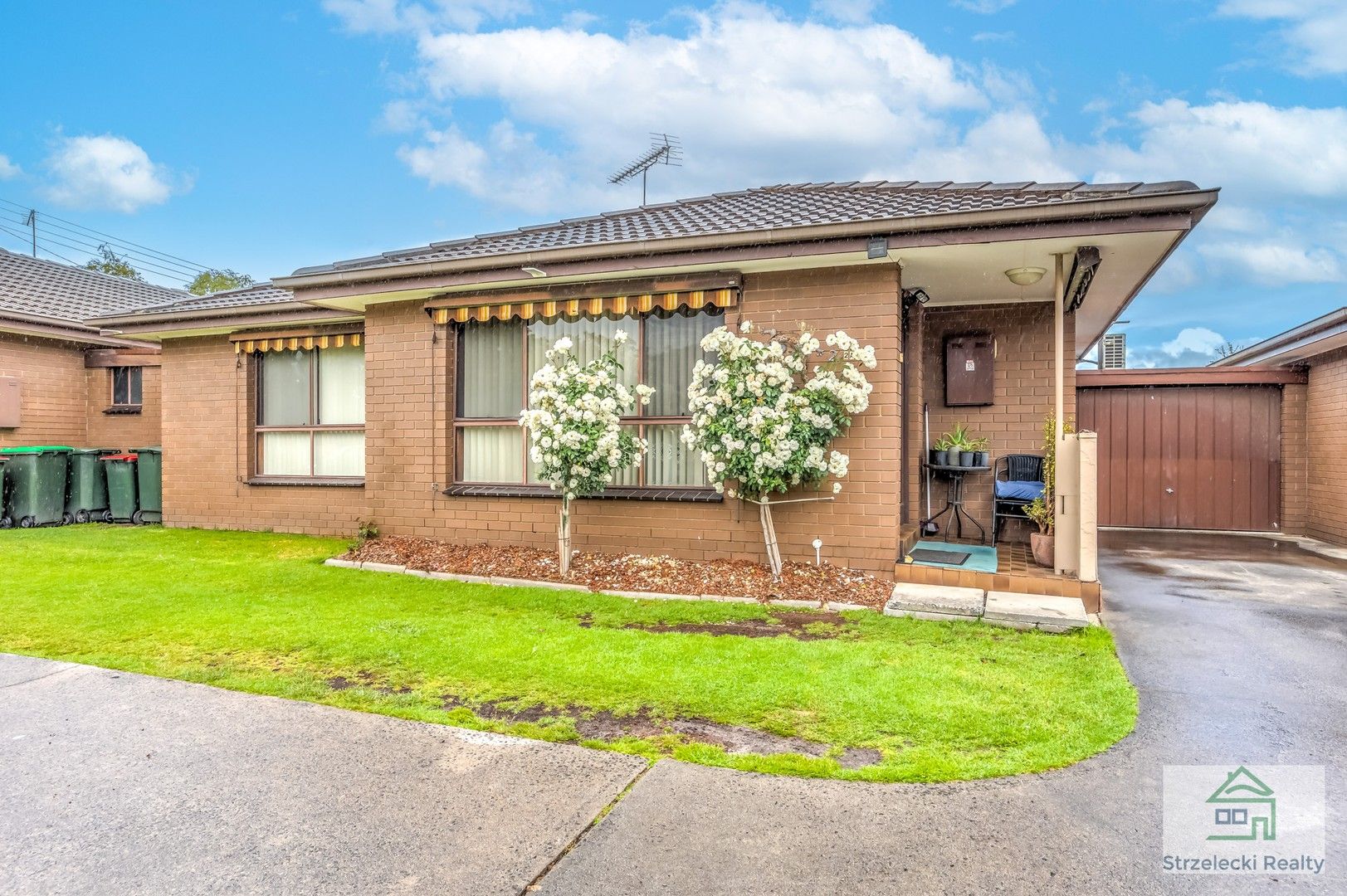 2/2A Alexander Ave, Moe VIC 3825, Image 0