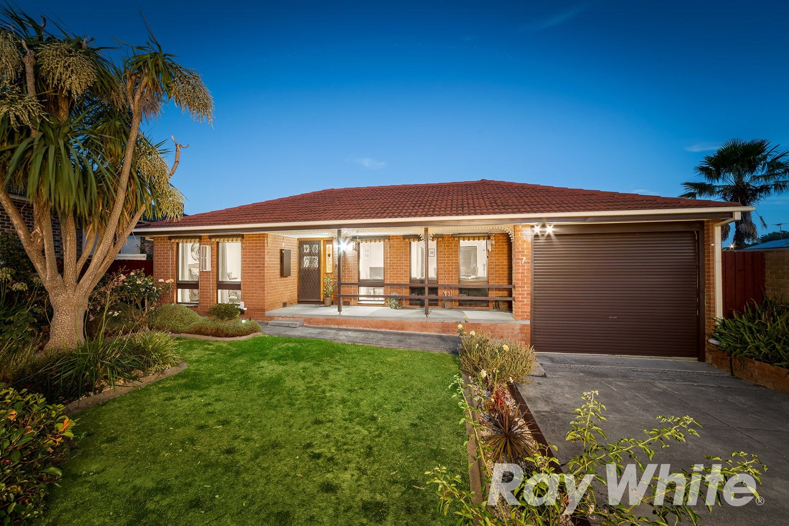 7 Yvonne Close, Mill Park VIC 3082, Image 0