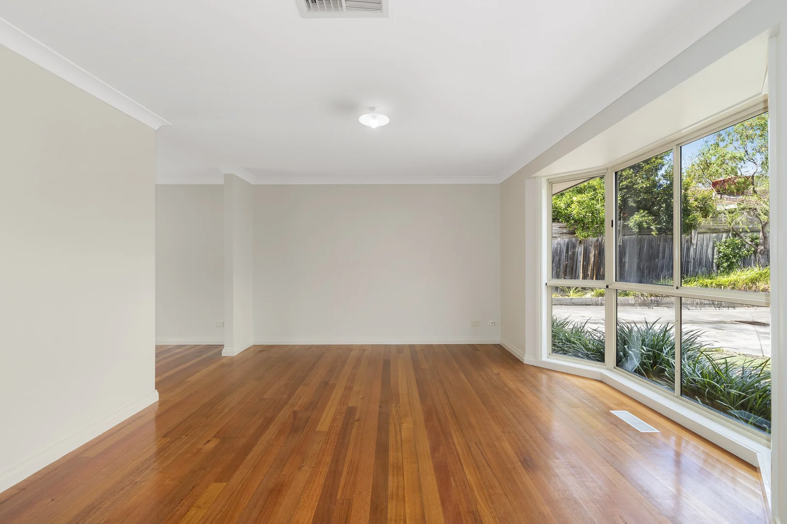 Additional image 3 of 5/82 Strathallan Road, Macleod VIC 3085