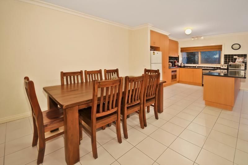 2/41 Brosnan Crescent, STRATHMORE VIC 3041, Image 1