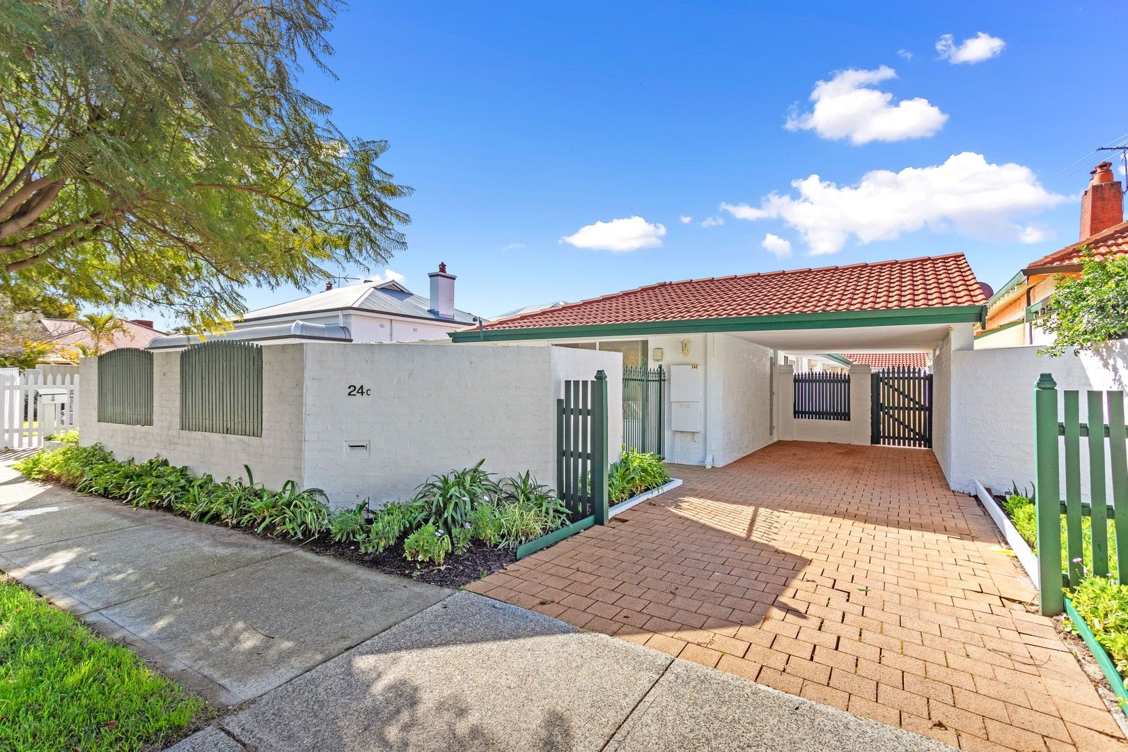 3 bedrooms Apartment / Unit / Flat in 24C Washington Street VICTORIA PARK WA, 6100