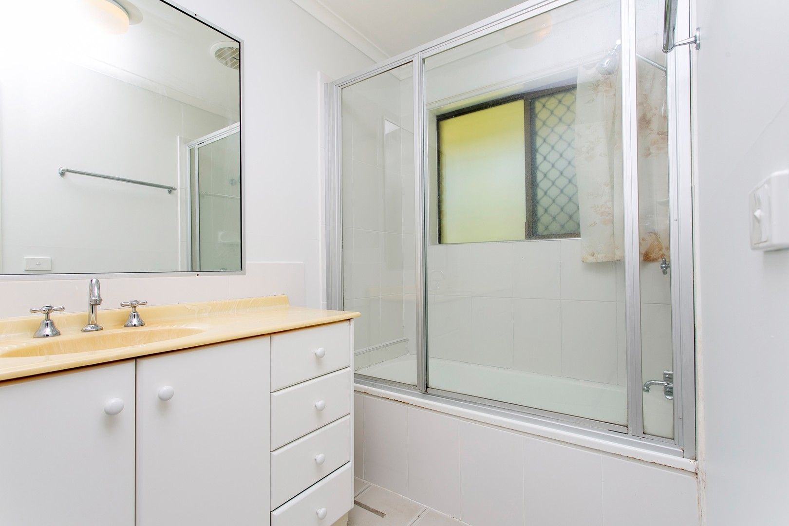 3 bedrooms House in 24 Elkhorn Street KULUIN QLD, 4558