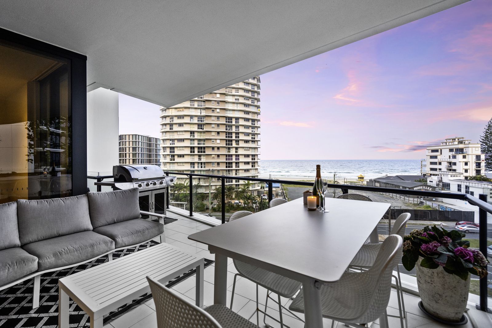 2 bedrooms Apartment / Unit / Flat in 2503/1328 Gold Coast Highway PALM BEACH QLD, 4221